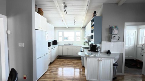 264049 Range Rd 41 Range, Cochrane, AB - Indoor Photo Showing Other Room