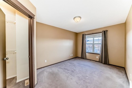 240 Prestwick Way Se, Calgary, AB - Indoor Photo Showing Other Room
