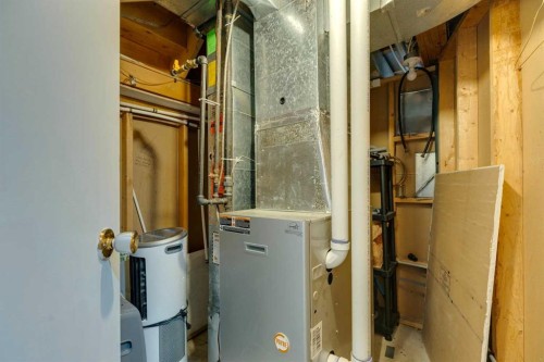 128-6100 4 Avenue Ne, Calgary, AB - Indoor Photo Showing Basement