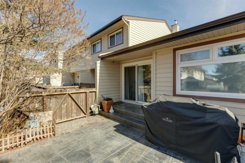 128-6100 4 Avenue Ne, Calgary, AB - Outdoor With Exterior