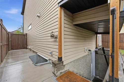 35 Covecreek Place Ne, Calgary, AB 