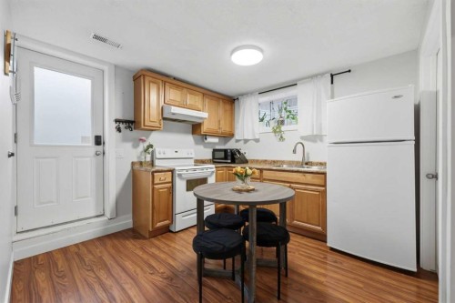 35 Covecreek Place Ne, Calgary, AB 