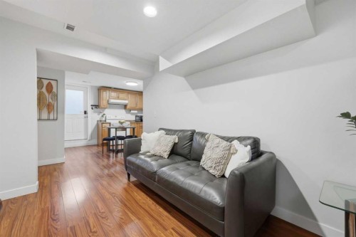 35 Covecreek Place Ne, Calgary, AB 