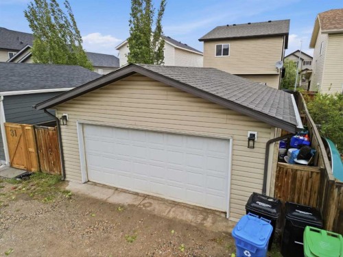 35 Covecreek Place Ne, Calgary, AB 