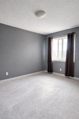 1580 New Brighton Drive Se, Calgary, AB - Indoor Photo Showing Other Room