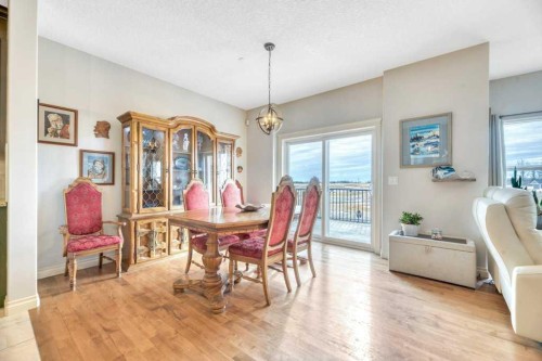 636 Muirfield Crescent, Lyalta, AB - Indoor Photo Showing Other Room