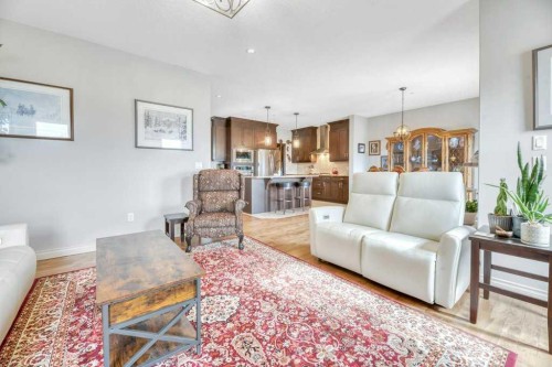 636 Muirfield Crescent, Lyalta, AB - Indoor Photo Showing Living Room
