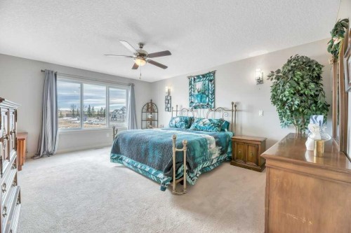 636 Muirfield Crescent, Lyalta, AB - Indoor Photo Showing Bedroom