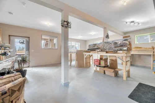 636 Muirfield Crescent, Lyalta, AB - Indoor Photo Showing Other Room