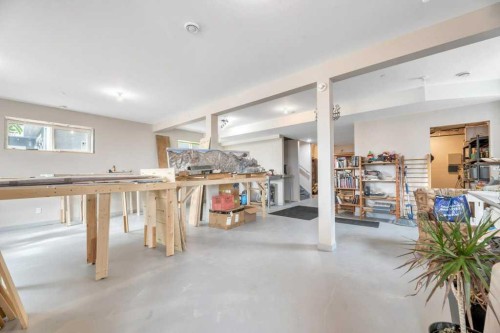 636 Muirfield Crescent, Lyalta, AB - Indoor