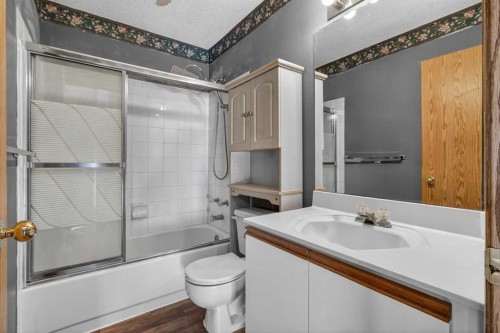 257 Fresno Place Ne, Calgary, AB - Indoor Photo Showing Bathroom