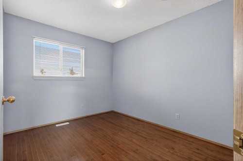257 Fresno Place Ne, Calgary, AB - Indoor Photo Showing Other Room