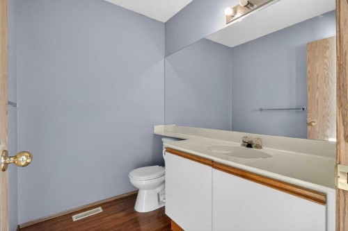 257 Fresno Place Ne, Calgary, AB - Indoor Photo Showing Bathroom