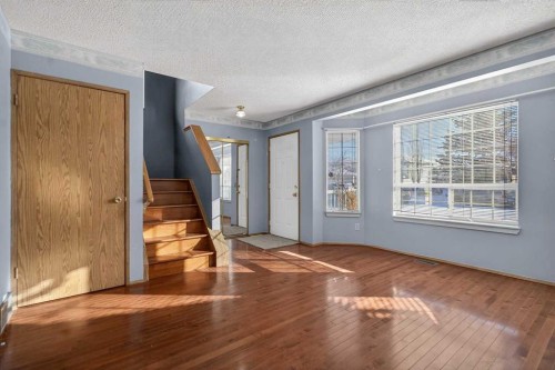 257 Fresno Place Ne, Calgary, AB - Indoor Photo Showing Other Room
