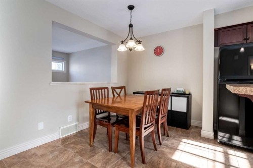 37 Royal Oak Plaza Nw, Calgary, AB - Indoor Photo Showing Dining Room
