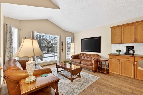 131 Citadel Mesa Close Nw, Calgary, AB - Indoor Photo Showing Living Room