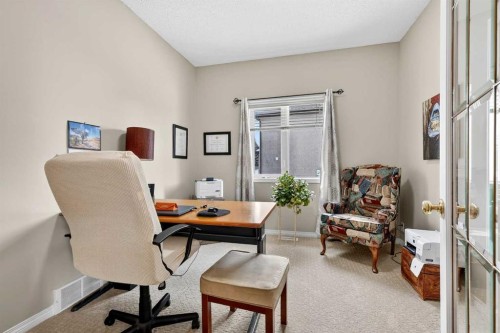 51 Cranleigh Gardens Se, Calgary, AB - Indoor Photo Showing Office