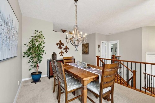 51 Cranleigh Gardens Se, Calgary, AB - Indoor Photo Showing Dining Room
