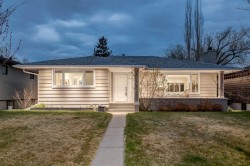 3207 24A Street SW Calgary, AB T3E 1W6