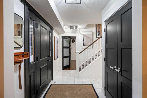 136 Lake Crimson Close Se, Calgary, AB 