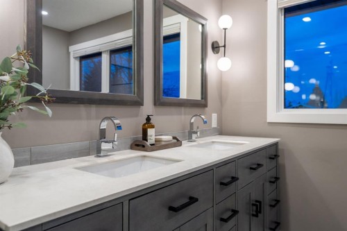 136 Lake Crimson Close Se, Calgary, AB 