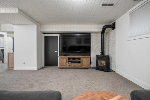 136 Lake Crimson Close Se, Calgary, AB 