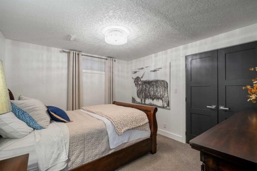 136 Lake Crimson Close Se, Calgary, AB 