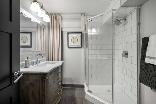 136 Lake Crimson Close Se, Calgary, AB 