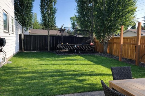 136 Lake Crimson Close Se, Calgary, AB 