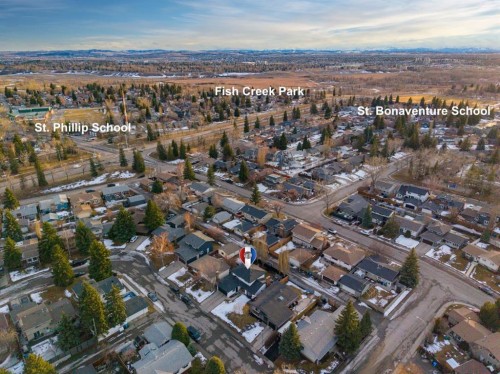 136 Lake Crimson Close Se, Calgary, AB 