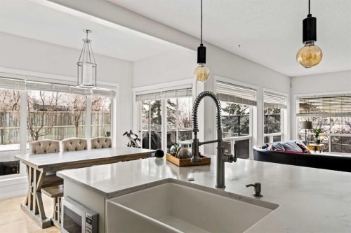 1560 Strathcona Drive Sw, Calgary, AB - Indoor Photo Showing Other Room