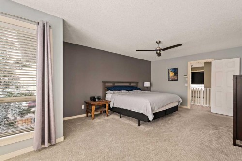 1560 Strathcona Drive Sw, Calgary, AB - Indoor Photo Showing Bedroom