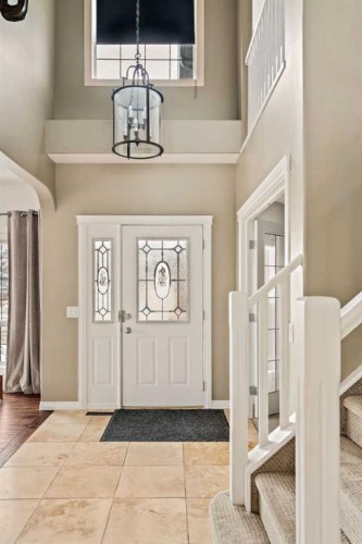 1560 Strathcona Drive Sw, Calgary, AB - Indoor Photo Showing Other Room