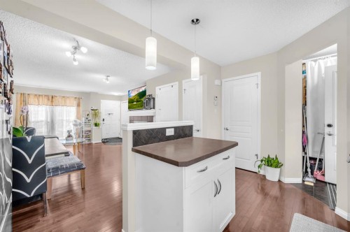 207 Elgin Meadows Gardens Se, Calgary, AB - Indoor