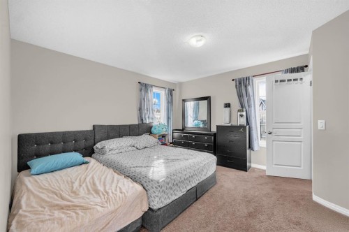 207 Elgin Meadows Gardens Se, Calgary, AB - Indoor Photo Showing Bedroom