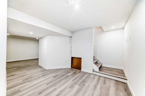 65-6100 4 Avenue Ne, Calgary, AB - Indoor