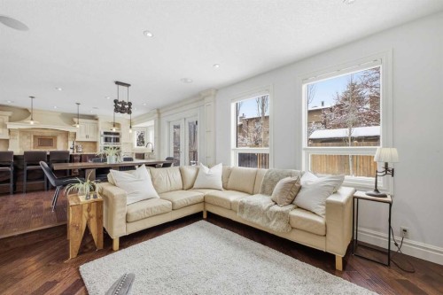 23 Deermoss Place Se, Calgary, AB - Indoor Photo Showing Living Room