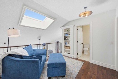 23 Deermoss Place Se, Calgary, AB - Indoor