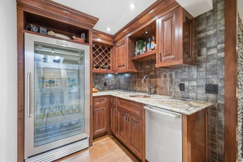 23 Deermoss Place Se, Calgary, AB - Indoor Photo Showing Kitchen