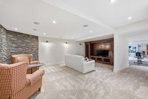 23 Deermoss Place Se, Calgary, AB - Indoor