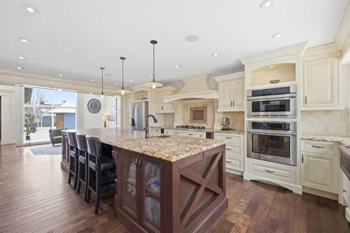 23 Deermoss Place Se, Calgary, AB - Indoor Photo Showing Kitchen With Upgraded Kitchen