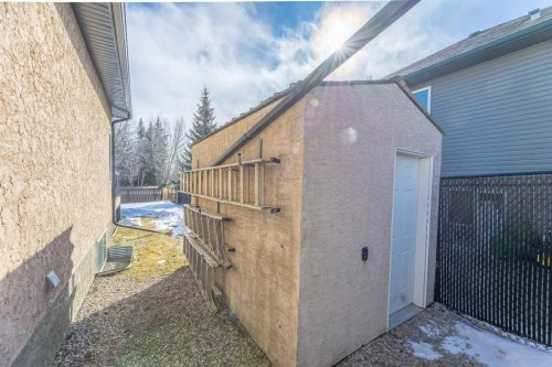 5910 Park Meadows Crescent, Olds, AB - Outdoor With Exterior