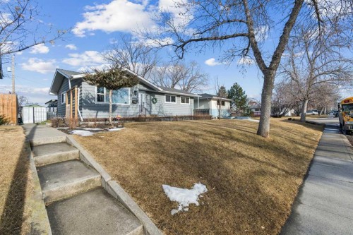 7207 Farrell Road Se, Calgary, AB - Outdoor