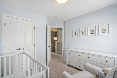 15 Masters Square Se, Calgary, AB - Indoor Photo Showing Bedroom