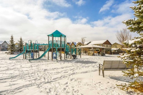 15 Masters Square Se, Calgary, AB - Outdoor