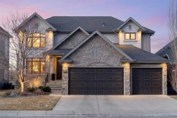 395 Tuscany Estates Rise NW Calgary, AB T3L 0C5