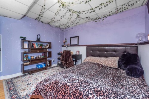 100 Whitehaven Road Ne, Calgary, AB - Indoor Photo Showing Bedroom