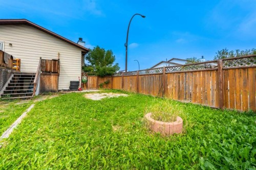 100 Whitehaven Road Ne, Calgary, AB - Outdoor