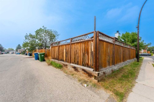 100 Whitehaven Road Ne, Calgary, AB - Outdoor