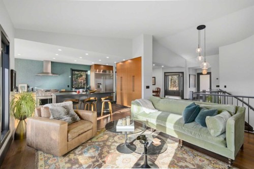 38 Sunrise Way, Priddis Greens, AB - Indoor Photo Showing Living Room